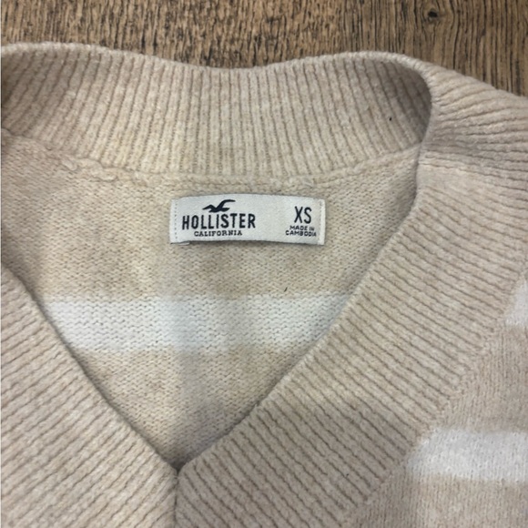 Hollister Beige and White Knit Oversized Sweater - Picture 3 of 10